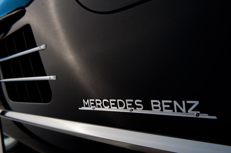 Детали экстерьера Mercedes-Benz 300 SL 1957 года  (фото 41 из 59)